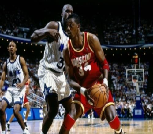 尤因：奧尼爾是我們那個時代的張伯倫但是大夢最難防