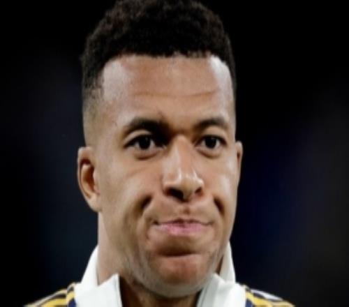 羅馬諾：姆巴佩被換下因腿筋負(fù)荷過度，皇馬將評估他下周能否出戰(zhàn)