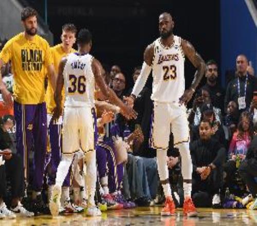 湖人常规时间最后30秒落后6+分仍逆转NBA近30年第二支球队