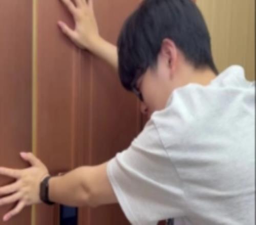 NIP发布对阵TES预热视频：ZZ...Zhuo不管了这一次全力出击！