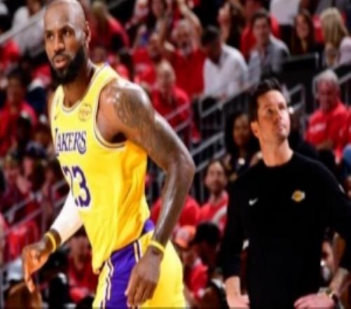 湖人3比0火箭：父子籃球玩耍烏度卡