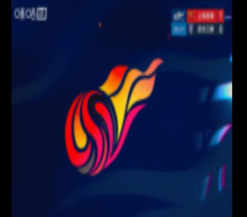 貝維斯與蔣光太拼搶后受傷，被夏曉曦?fù)Q下