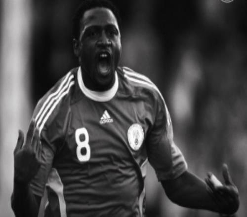 R.I.P.前尼日利亞國腳友誼賽中心臟驟停后去世，年僅40歲