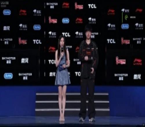 賽后采訪Xiaoxu：這個版本上路有很多英雄可以玩，會有不同的效果