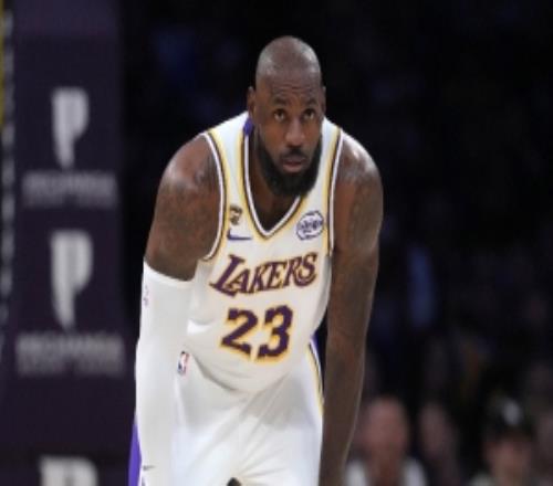 41歲老頭不容易！詹姆斯打滿第四節和加時賽下半場只歇了兩分鐘