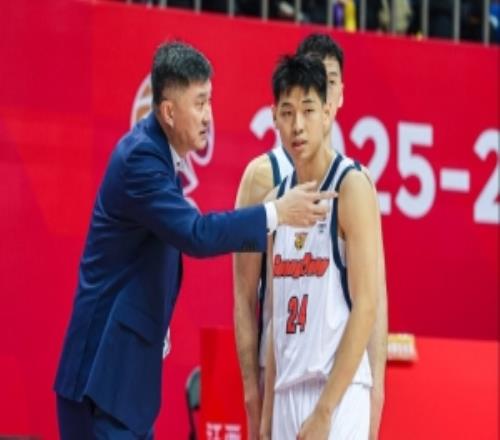 2526賽季CBA常規(guī)賽分差在2分及以內(nèi)的有33場在5分及以內(nèi)的105場