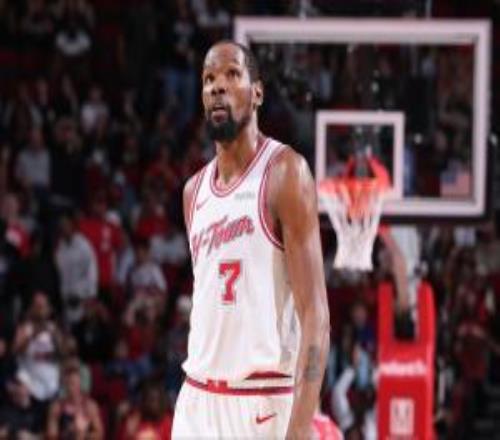 杜兰特今天没出现在替补席！乌度卡：他接受治疗去了