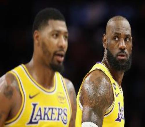 詹姆斯：斯瑪特在加時(shí)賽表現(xiàn)很好這是一場(chǎng)我們充滿勇氣的勝利