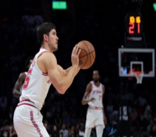 KG：謝潑德本來打控衛(wèi)卻想當(dāng)射手沒控衛(wèi)火箭贏不了湖人