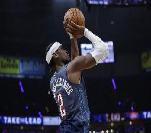 亞歷山大：我們現(xiàn)在更專注當(dāng)下盡全力打好每次攻防球隊(duì)狀態(tài)很好