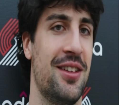 上場被打斷牙！阿夫迪亞：我找膠水粘好了不影響我依然強硬