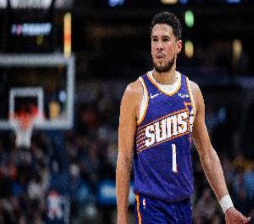 布克談多特絆倒自己：他舉手示意那是個犯規但裁判沒有吹