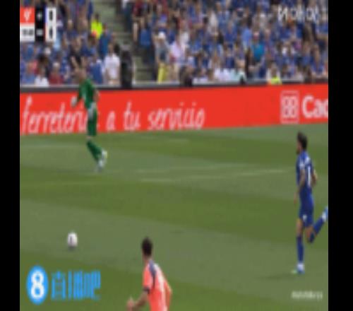 黃牌一張！孔德停球失誤被斷，放倒上搶的阿蘭巴里染黃