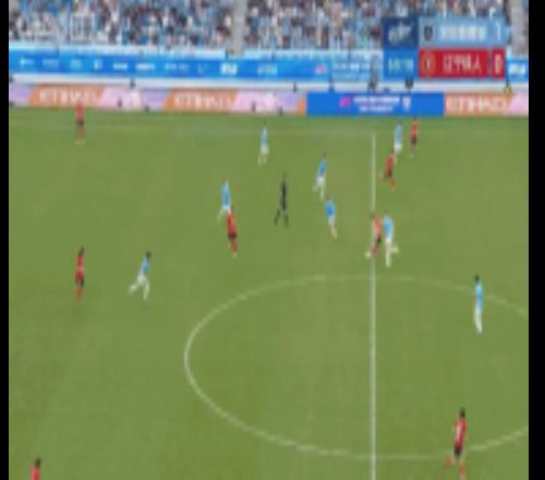 进球无效！邦本宜裕反击单刀破门，但越位在先，铁人仍01落后