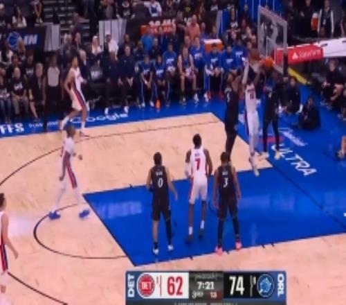 無處不在！奧薩爾大帽薩格斯隨后再拼前場板助攻哈里斯扣籃