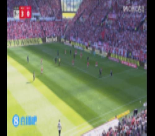 扳回一城！杰克遜接萊默爾傳中凌空推射破門(mén)，拜仁13美因茨