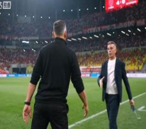 兄弟不同命！约翰40完胜罗斯，蓉城7胜1平领跑&浙江近5轮4负1平