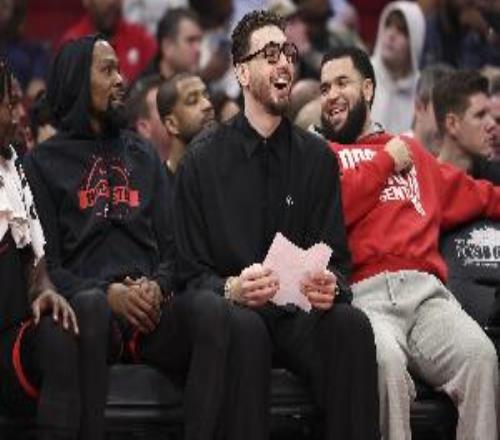 巴克利：火箭整季都沒(méi)控衛(wèi)卻無(wú)動(dòng)于衷常規(guī)賽能贏只因擺爛隊(duì)太多