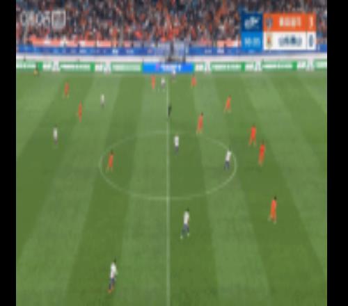 扳回一球！克雷桑边路传中，传球直接旋进球门