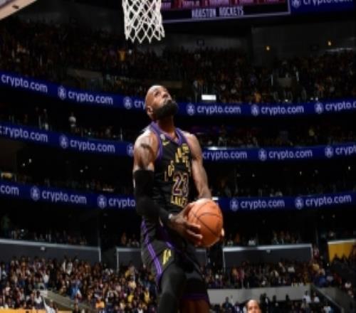 阿里納斯：你可以覺得老詹不是GOAT但現(xiàn)在還黑他的腦子都有問題