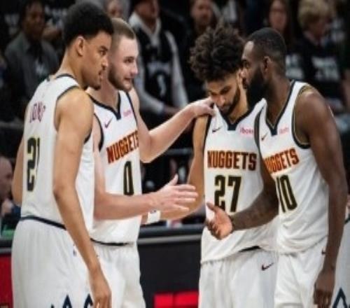 美網(wǎng)友談森林狼31掘金：麥丹最后該來(lái)個(gè)360戈貝爾成約基奇慈父