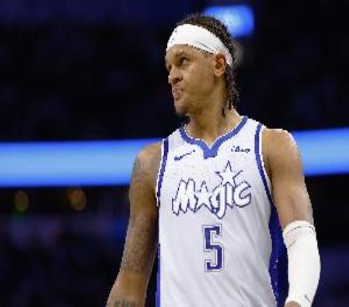 手感冰涼！班凱羅半場9投僅2中拿到6分8板7助三分2中0