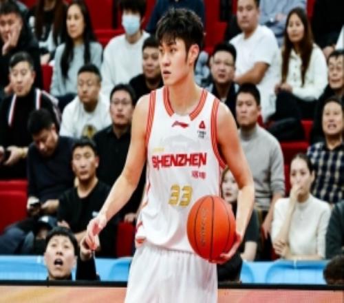 記者：王浩然顆粒無(wú)收令人遺憾他并非唯一在評(píng)選中被低估的球員