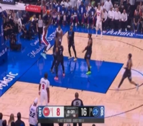 及時調(diào)整！杜倫空接重扣奧薩爾搶斷發(fā)球上籃得手繼續(xù)迫近比分