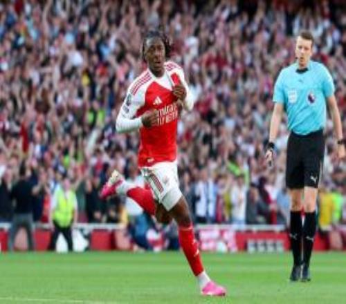 重回榜首！阿森纳10纽卡止两连败埃泽破门哈弗茨助攻+双双伤退