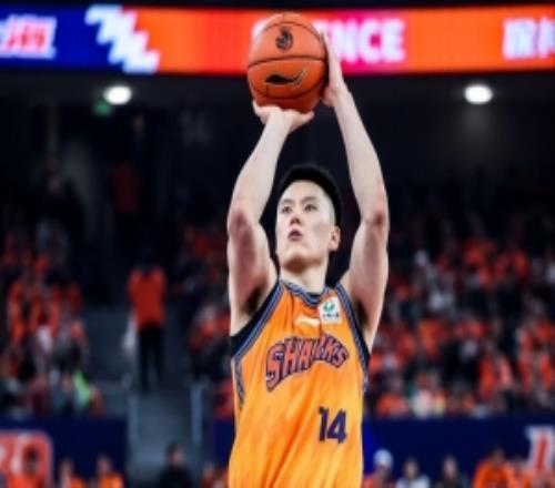 最具進(jìn)步球員二陣一陣！李弘權(quán)兌現(xiàn)去年的一陣承諾