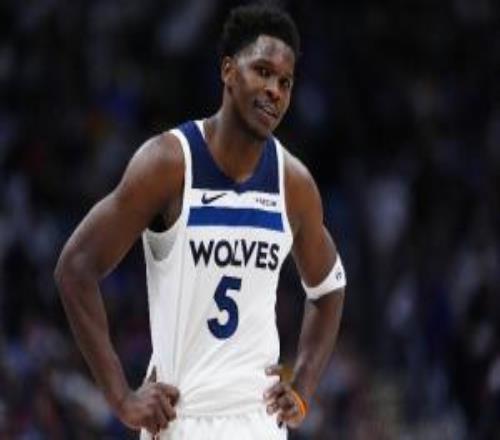 可以鐵但遠(yuǎn)離傷病?。鄣氯A茲半場(chǎng)8中1僅拿5分3板左膝受傷