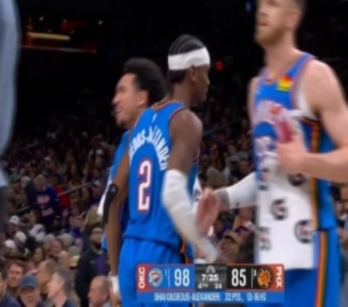 燃起來(lái)了！亞歷山大搶斷反擊一條龍打中怒吼慶祝