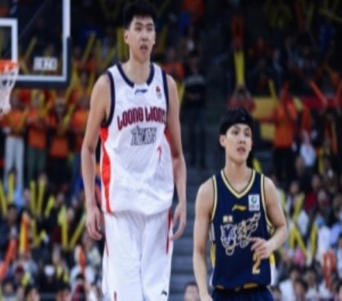 媒體人：徐昕上賽季在廣東僅首發(fā)3場他證明了請求交易是正確抉擇