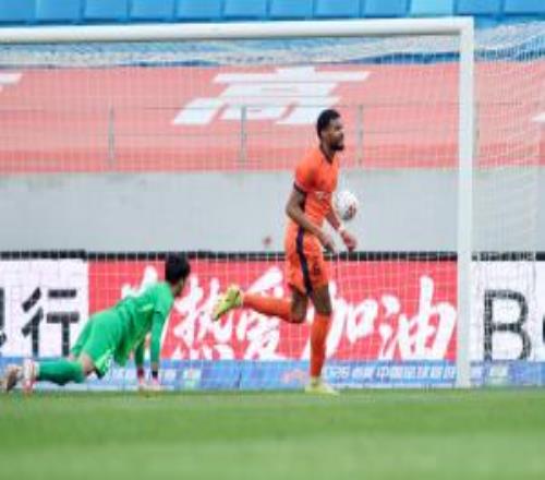 14年来首胜对手！海牛41完胜泰山积分转正！埃朱马梅萨乌迪破门