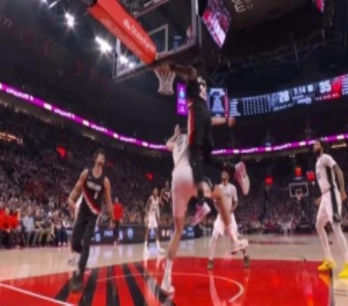 勢大力沉！阿夫迪亞助攻羅威空接暴扣開拓者領先9分打停馬刺