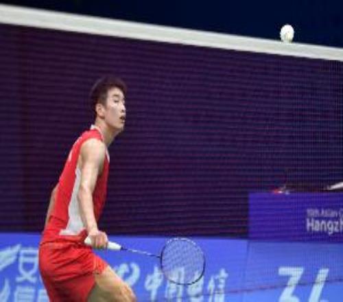 湯姆斯杯李詩(shī)灃直落兩盤擊敗加拿大選手楊燦，助中國(guó)隊(duì)21反超