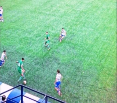 老板观战！梅西社媒晒电视机前观战科内利亚照片，附言：加油