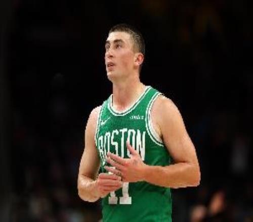 普理查德狂轟32分創(chuàng)綠軍隊史季后賽替補球員單場第二高分！