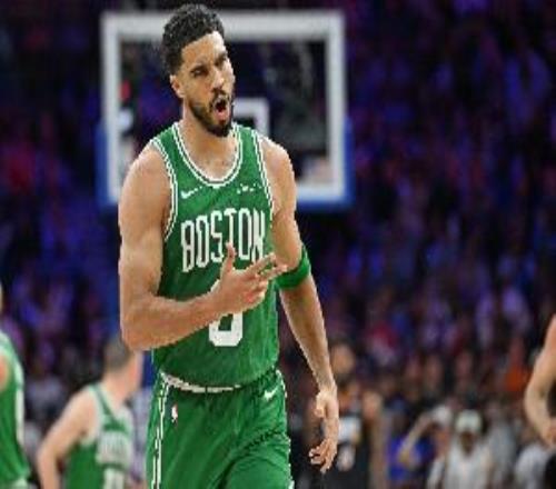 超巨表現(xiàn)！塔圖姆全場16中8得到30分7板11助季后賽總得分平威少