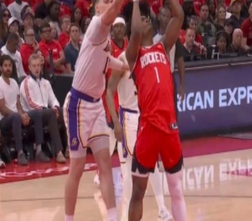 黃雀在后！拉拉維亞積極補防大帽阿門并形成爭球