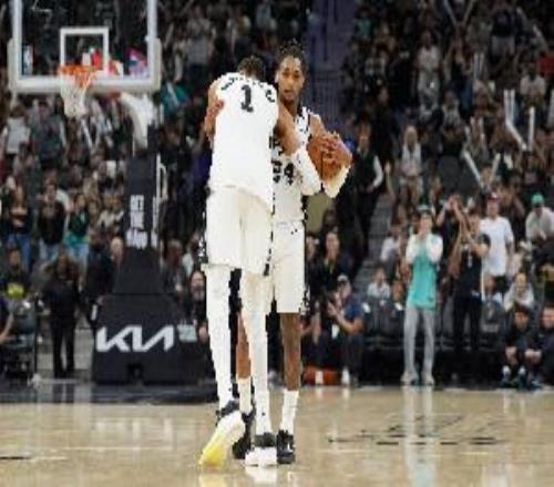 瓦塞爾：已對文班統(tǒng)治級的攻防表現(xiàn)習(xí)以為常我們需要他這樣發(fā)揮