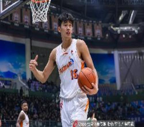 最佳星锐得票第2！杨曦皓：第一年跌宕起伏总结反思继续完善自己