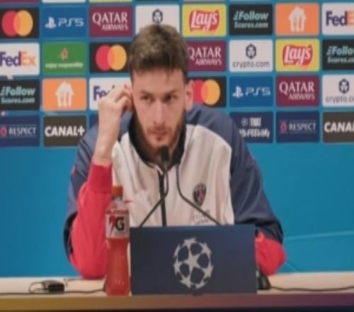 克瓦拉茨赫利亞：恩里克執(zhí)教下，我必須像真正的后衛(wèi)那樣防守