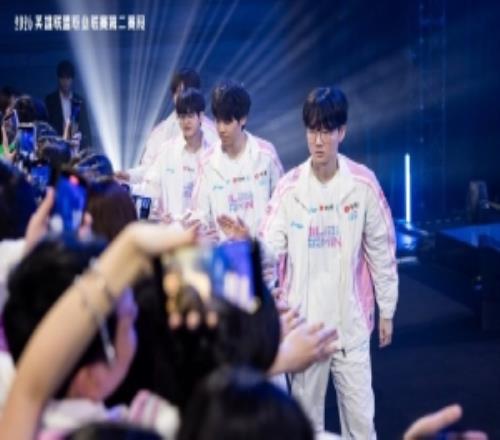 LPL分享BLG賽后返圖：銳勢破浪，勇礪鋒芒