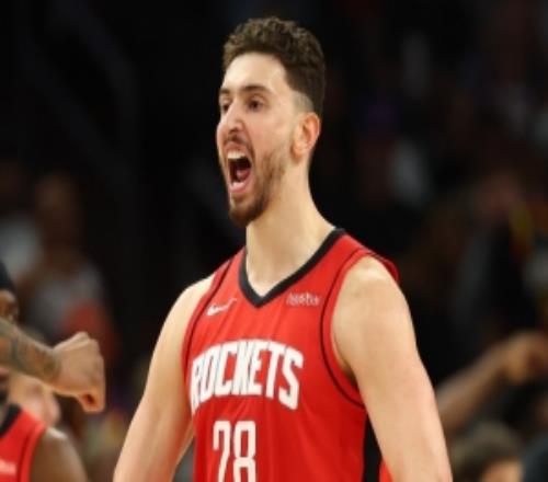 申京：之前三场输了进入状态较慢这场我们全力以赴充满斗志