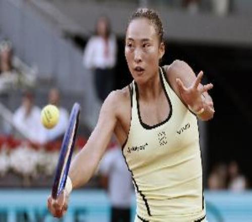 遭逆轉(zhuǎn)！鄭欽文12萊巴金娜無緣馬德里站16強(qiáng)，全場9次雙誤