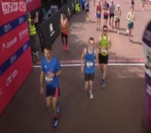 英媒：拉姆塞為慈善機構(gòu)籌款，參加倫敦馬拉松3小時零30秒完賽