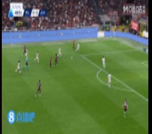 錯失良機！萊奧分球，薩勒馬科爾斯無人盯防射門中框