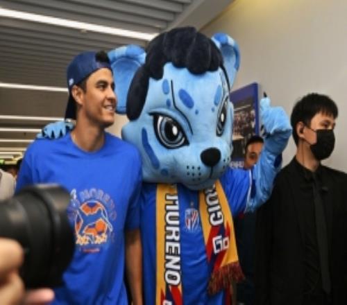 功勛外援回家！申花曬莫雷諾探訪照：歡迎回家GioMoreno