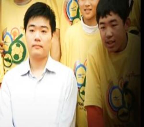 傳承！趙心童曬兒時、現(xiàn)今與丁俊暉照片，配文：一起加油